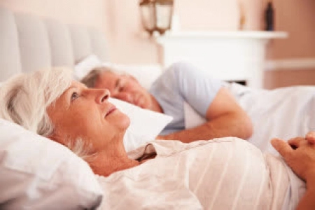 How many hours should seniors sleep?